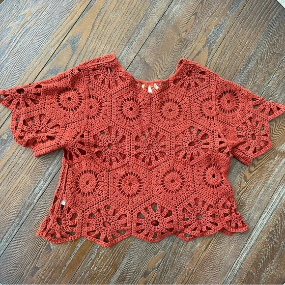 Rebellion Crochet Lace Blouse in Deep Red - Picture 6 of 6